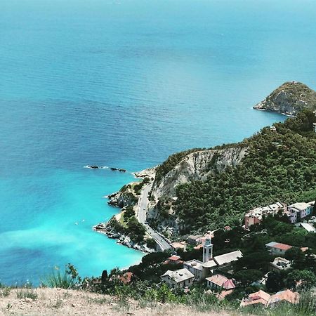 Villa Gio - Terrazza Nel Blu Bergeggi Luaran gambar