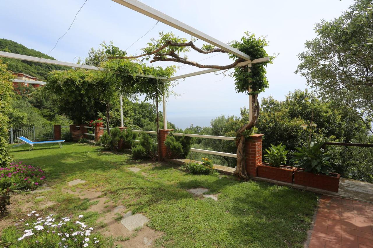 Villa Gio - Terrazza Nel Blu Bergeggi Luaran gambar