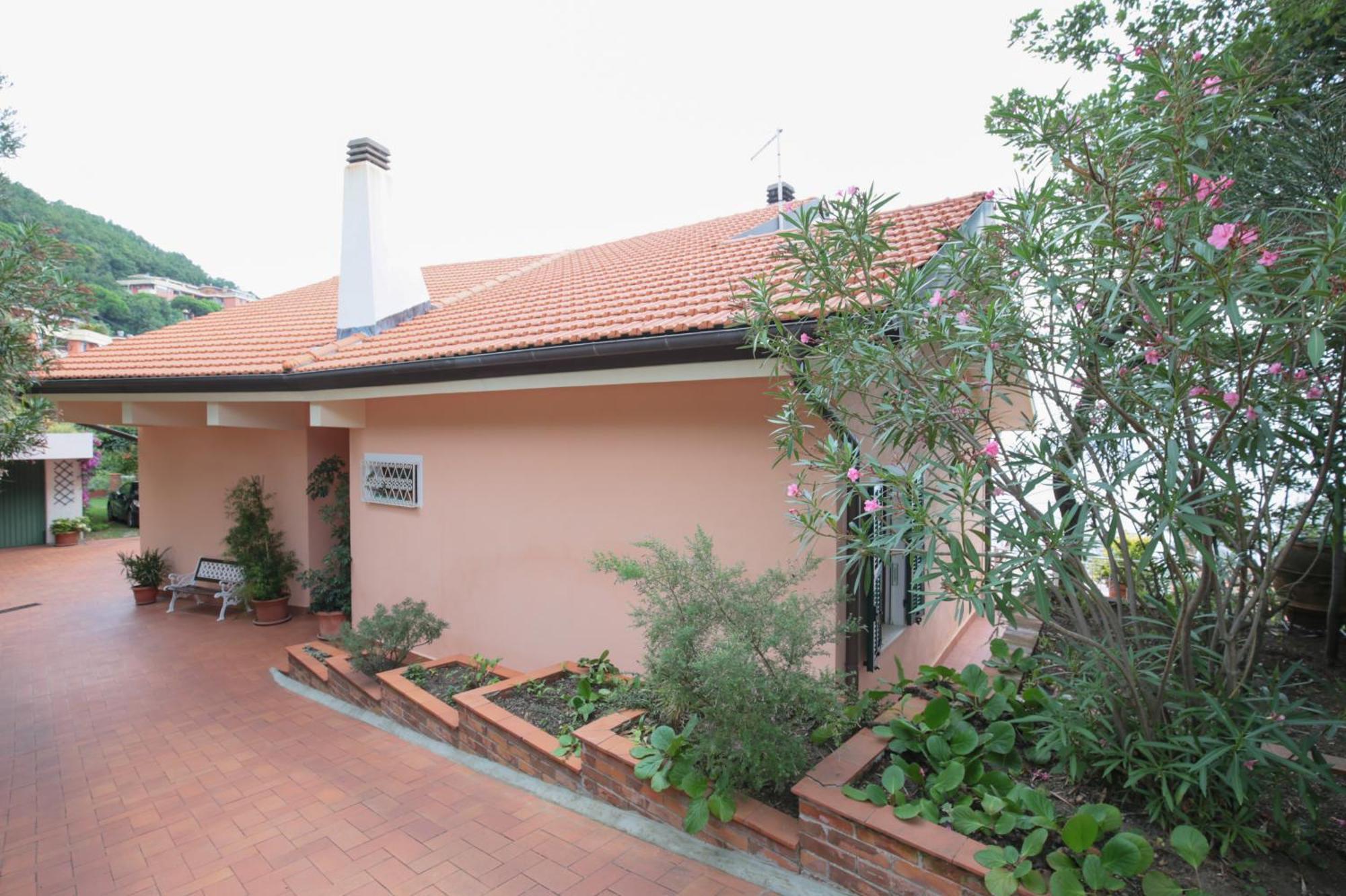 Villa Gio - Terrazza Nel Blu Bergeggi Luaran gambar