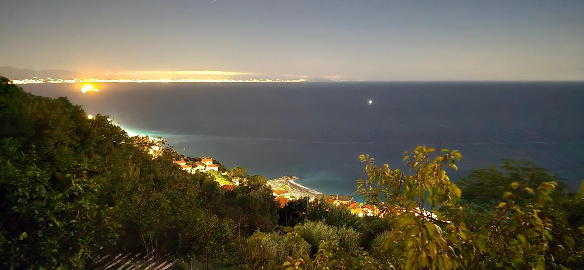Villa Gio - Terrazza Nel Blu Bergeggi Luaran gambar