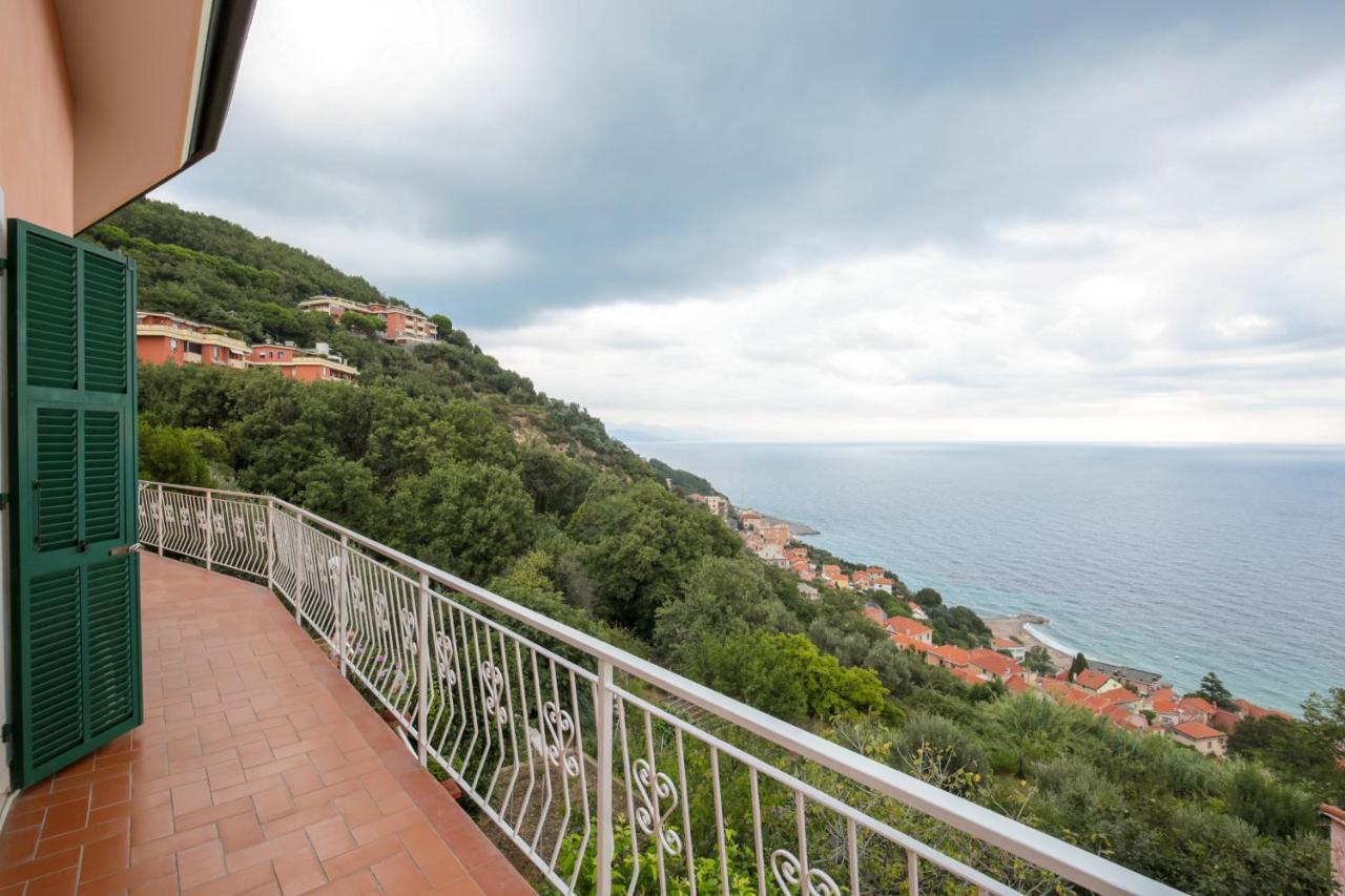 Villa Gio - Terrazza Nel Blu Bergeggi Luaran gambar