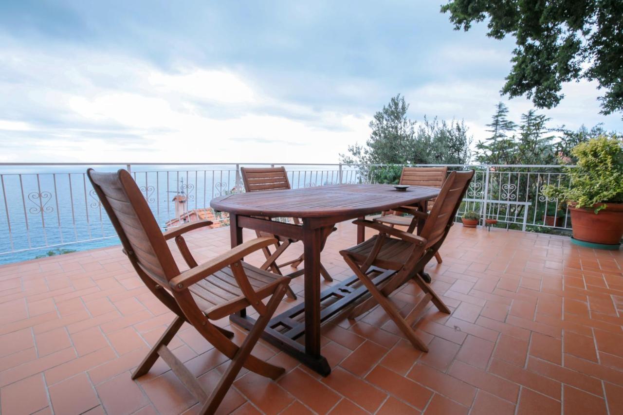Villa Gio - Terrazza Nel Blu Bergeggi Luaran gambar